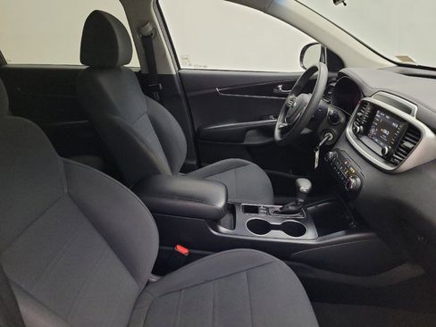 Used 2019 Kia Sorento LX image 21