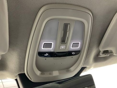 New 2026 Volvo XC90 B6 Ultra w/ Lounge Package image 18