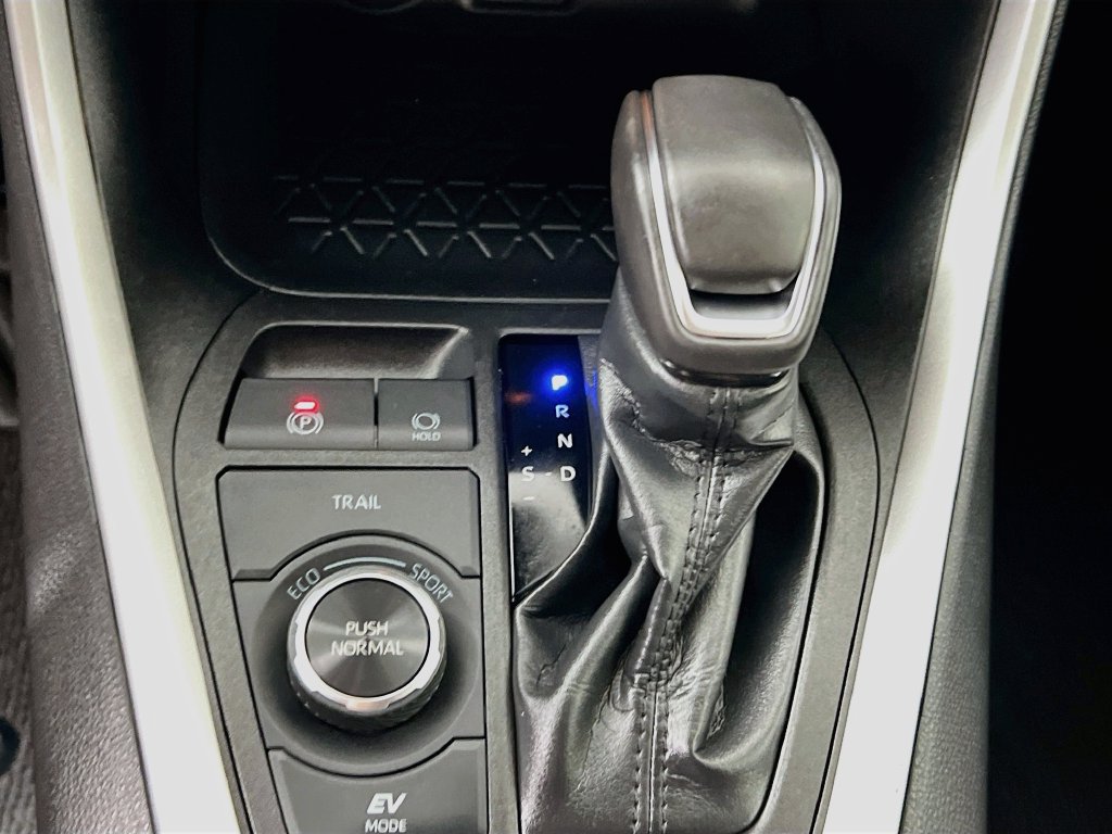 Used 2022 Toyota RAV4 SE AWD/4WD image 21