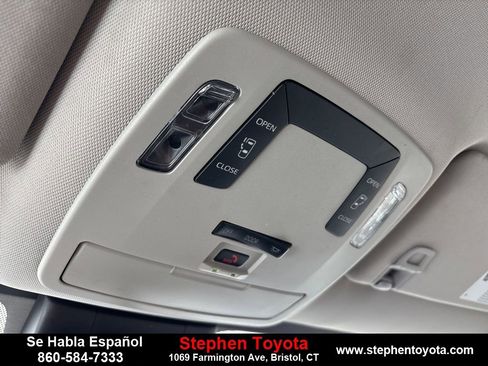 Used 2024 Toyota Sienna LE image 27