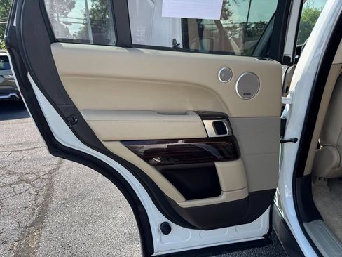 Used 2015 Land Rover Range Rover Supercharged AWD/4WD image 18