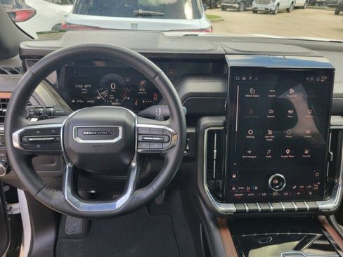 Used 2025 GMC Yukon Denali AWD/4WD image 12