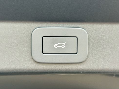 New 2026 Land Rover Range Rover Sport SE image 12