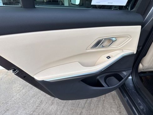 Used 2022 BMW 330i xDrive Sedan w/ Driving Assistance Package image 36