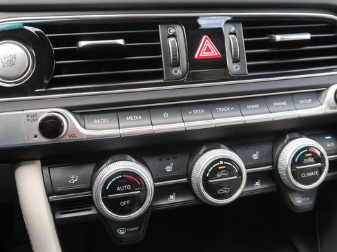 Used 2019 Genesis G70 2.0T Sport RWD image 33