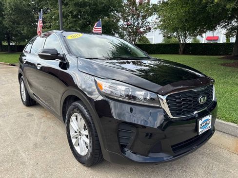 Used 2019 Kia Sorento L FWD image 1