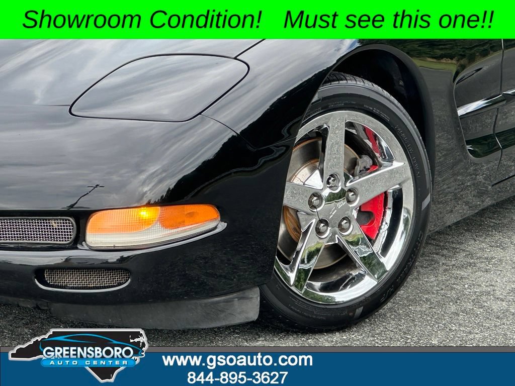 Used 2001 Chevrolet Corvette Convertible w/ Preferred Equipment Group1 RWD image 31