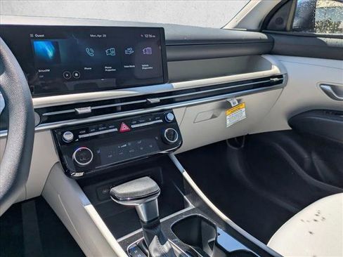 New 2026 Hyundai Tucson SEL FWD image 13