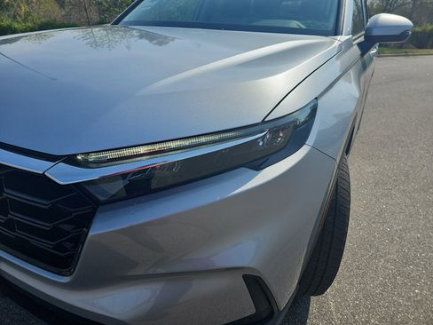 Used 2025 Honda CR-V EX-L image 29