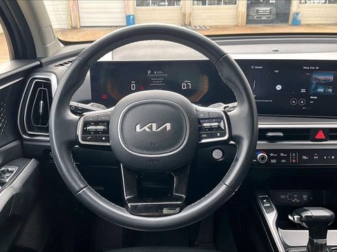 Certified 2024 Kia Sorento S image 6