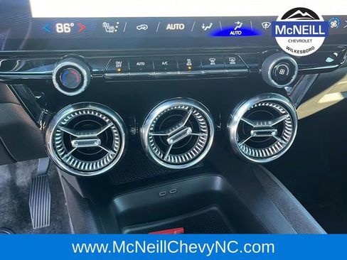 Used 2024 Chevrolet Blazer EV LT image 20