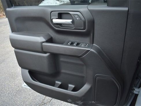 Used 2024 GMC Sierra 1500 Pro w/ Graphite Edition image 31