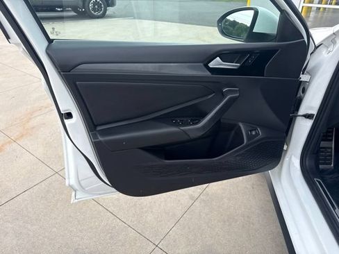 Used 2020 Volkswagen Jetta GLI FWD image 12