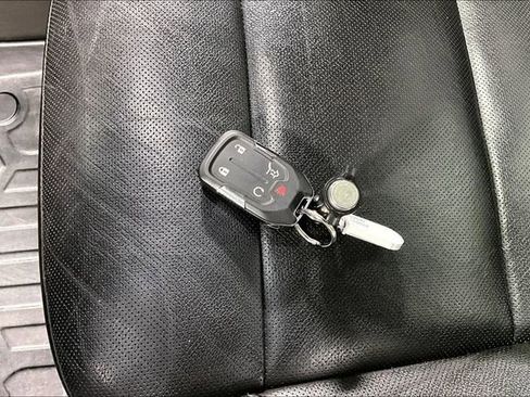 Used 2019 GMC Acadia SLT image 34