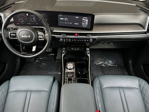 Used 2025 Kia Sorento SX Prestige image 3