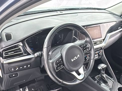 Used 2022 Kia Niro Touring Special Edition image 35