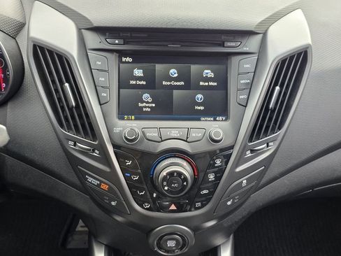 Used 2016 Hyundai Veloster Turbo image 4