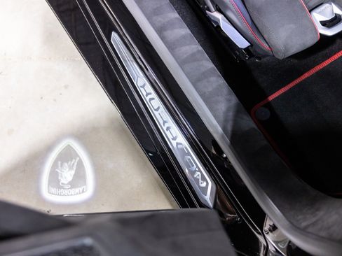 Used 2024 Lamborghini Huracan Tecnica RWD image 33