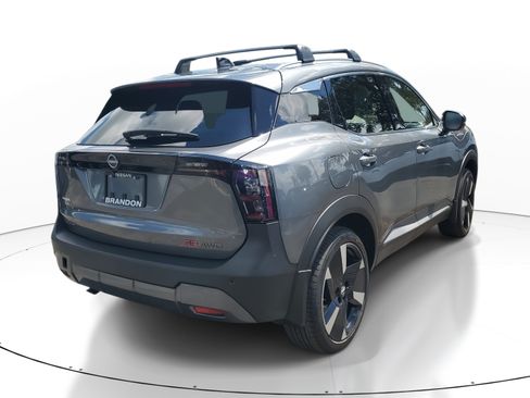 New 2026 Nissan Kicks SR w/ Cold Weather Package AWD/4WD image 7