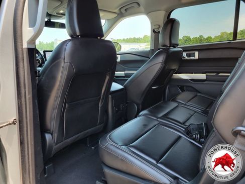 Certified 2023 Ford Explorer XLT w/ Equipment Group 202A AWD/4WD image 15