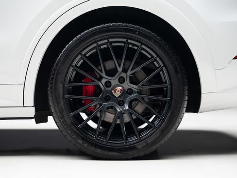 Used 2021 Porsche Cayenne GTS AWD/4WD image 21