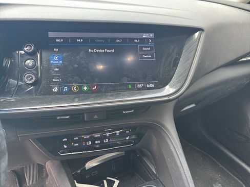 Used 2022 Buick Envision Essence w/ Safety Package FWD image 4