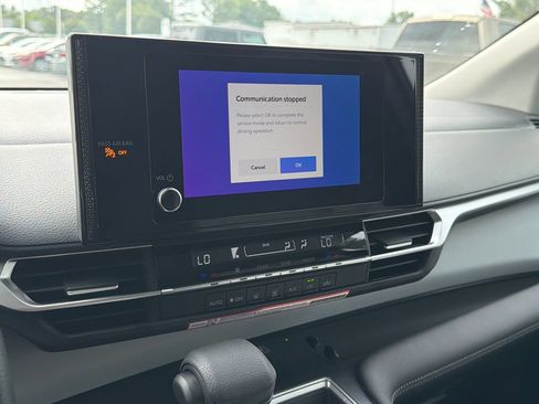 New 2026 Toyota Sienna LE FWD image 28