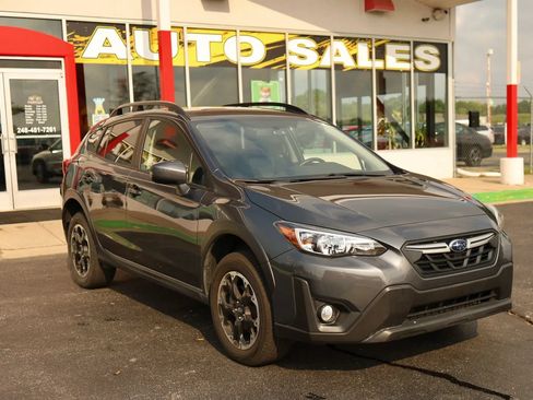 Used 2022 Subaru Crosstrek 2.0i Premium AWD/4WD image 3