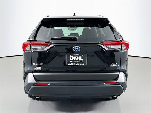 Used 2024 Toyota RAV4 XLE Premium image 10