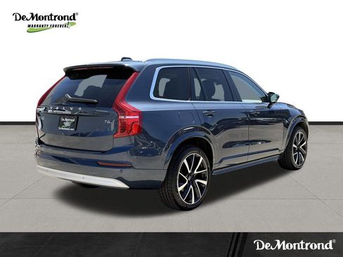 Used 2022 Volvo XC90 T6 Momentum w/ Advanced Package image 5