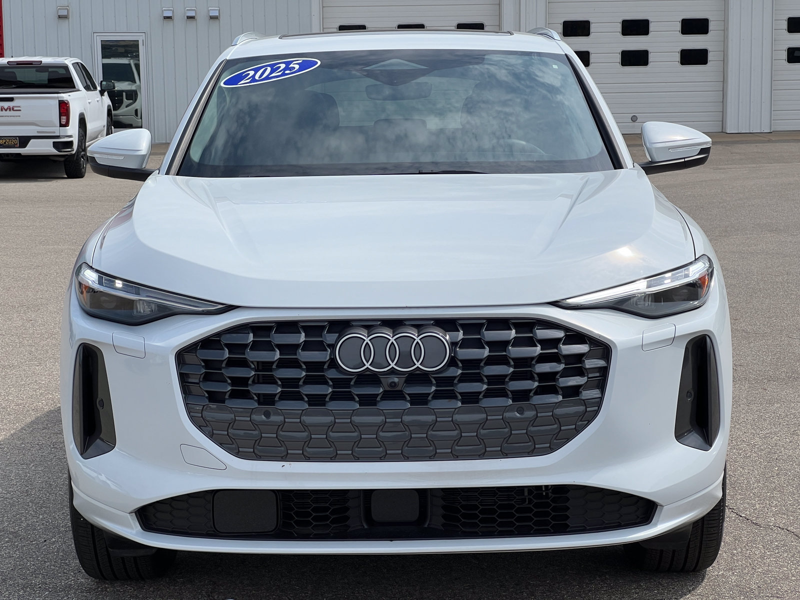 Used 2025 Audi Q5 Premium Plus w/ Premium Plus AWD/4WD image 40