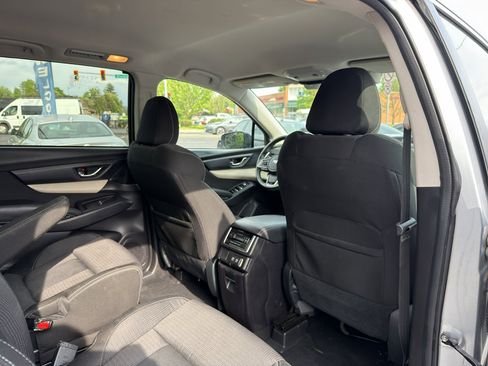 Used 2019 Subaru Ascent Premium AWD/4WD image 18
