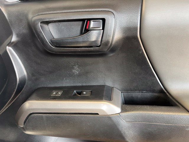 Used 2022 Toyota Tacoma SR5 w/ Technology Package RWD image 22