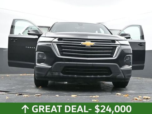 Used 2023 Chevrolet Traverse LT image 68
