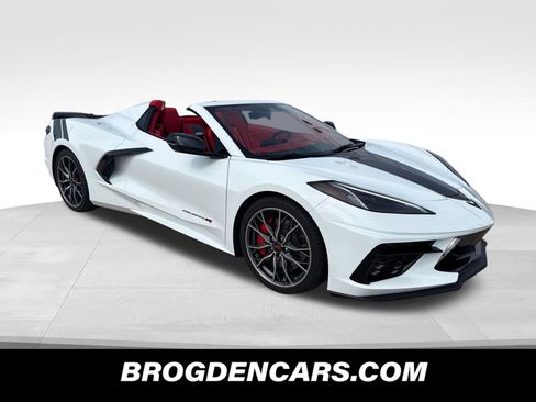Used 2024 Chevrolet Corvette Stingray Premium Conv w/ Z51 Performance Package RWD image 1