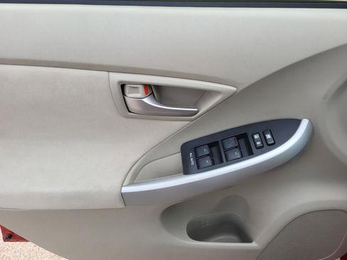 Used 2012 Toyota Prius Three w/ Solar Roof Pkg FWD image 16