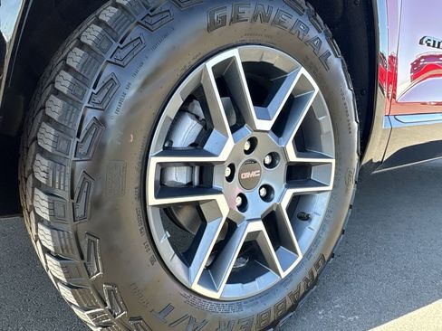 New 2026 GMC Terrain AT4 w/ Convenience Package III image 29