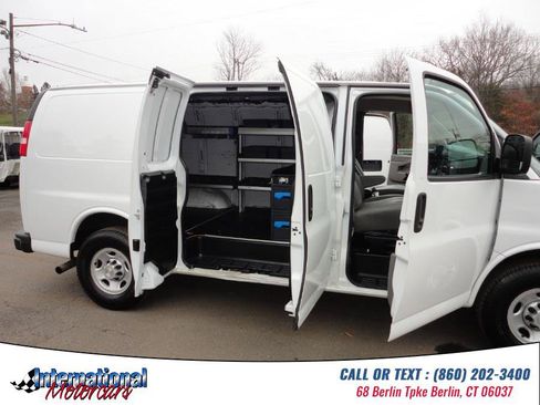 Used 2020 Chevrolet Express 2500 w/ Enhanced Convenience Package RWD image 15