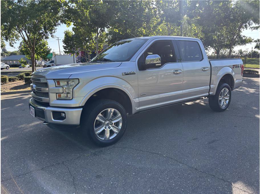 Used 2016 Ford F150 Platinum w/ Equipment Group 701A Luxury AWD/4WD image 3