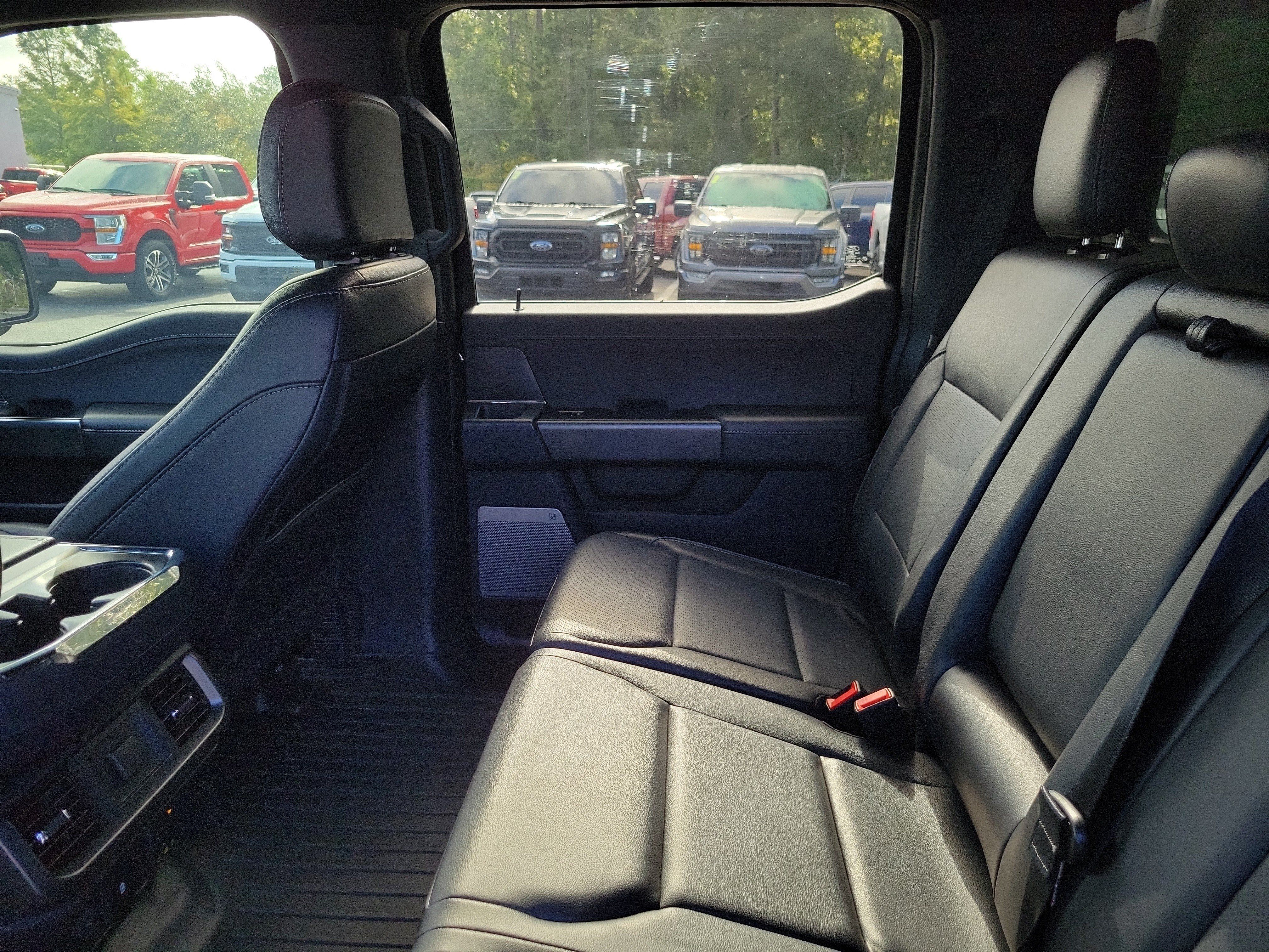 Used 2025 Ford F150 Lariat w/ Equipment Group 501A Mid AWD/4WD image 18