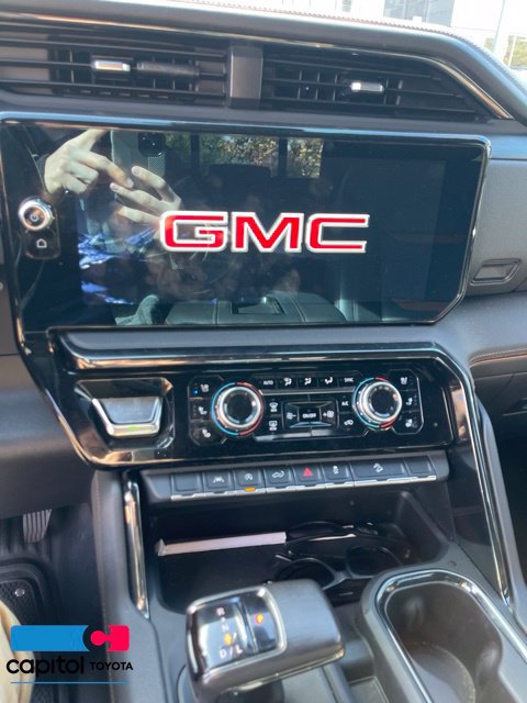 Used 2022 GMC Sierra 1500 AT4 w/ AT4 Preferred Package AWD/4WD image 17