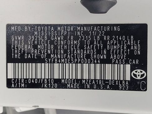 Used 2023 Toyota Corolla LE image 33