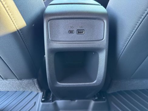 Used 2025 Chevrolet Trax RS w/ Driver Confidence Package image 18