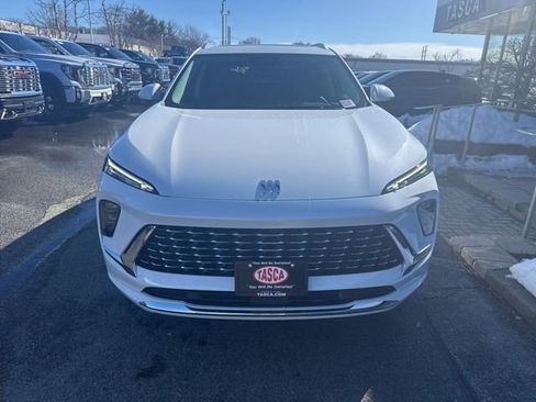 New 2026 Buick Envision Avenir image 2