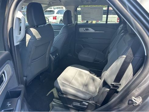 New 2026 Ford Explorer Active w/ Active Comfort Package RWD image 17