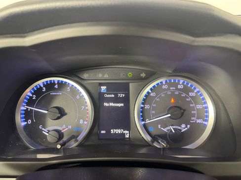 Used 2019 Toyota Highlander AWD V6 image 14