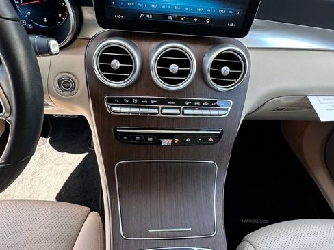 Used 2022 Mercedes-Benz GLC 300 image 7