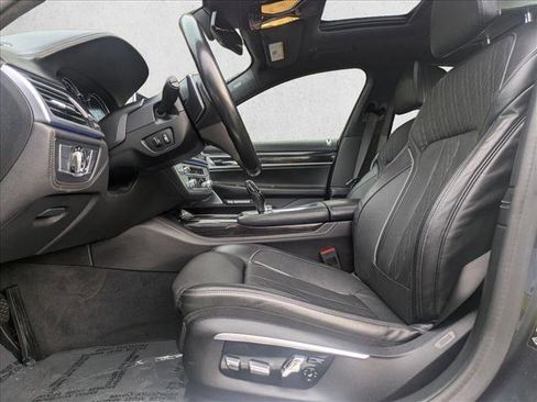 Used 2016 BMW 750i xDrive 750i xDrive image 19