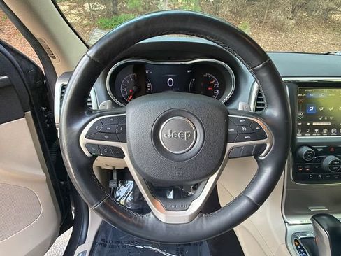 Used 2017 Jeep Grand Cherokee Limited w/ Luxury Group II AWD/4WD image 27