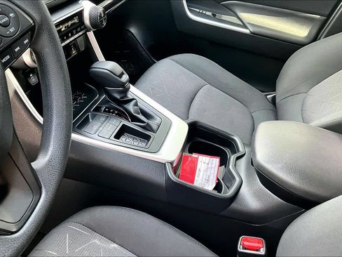 Certified 2019 Toyota RAV4 XLE w/ Convenience Package FWD image 20
